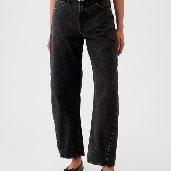 GAP Women’s High Rise Barrel Jean Black - Picture 1 of 10